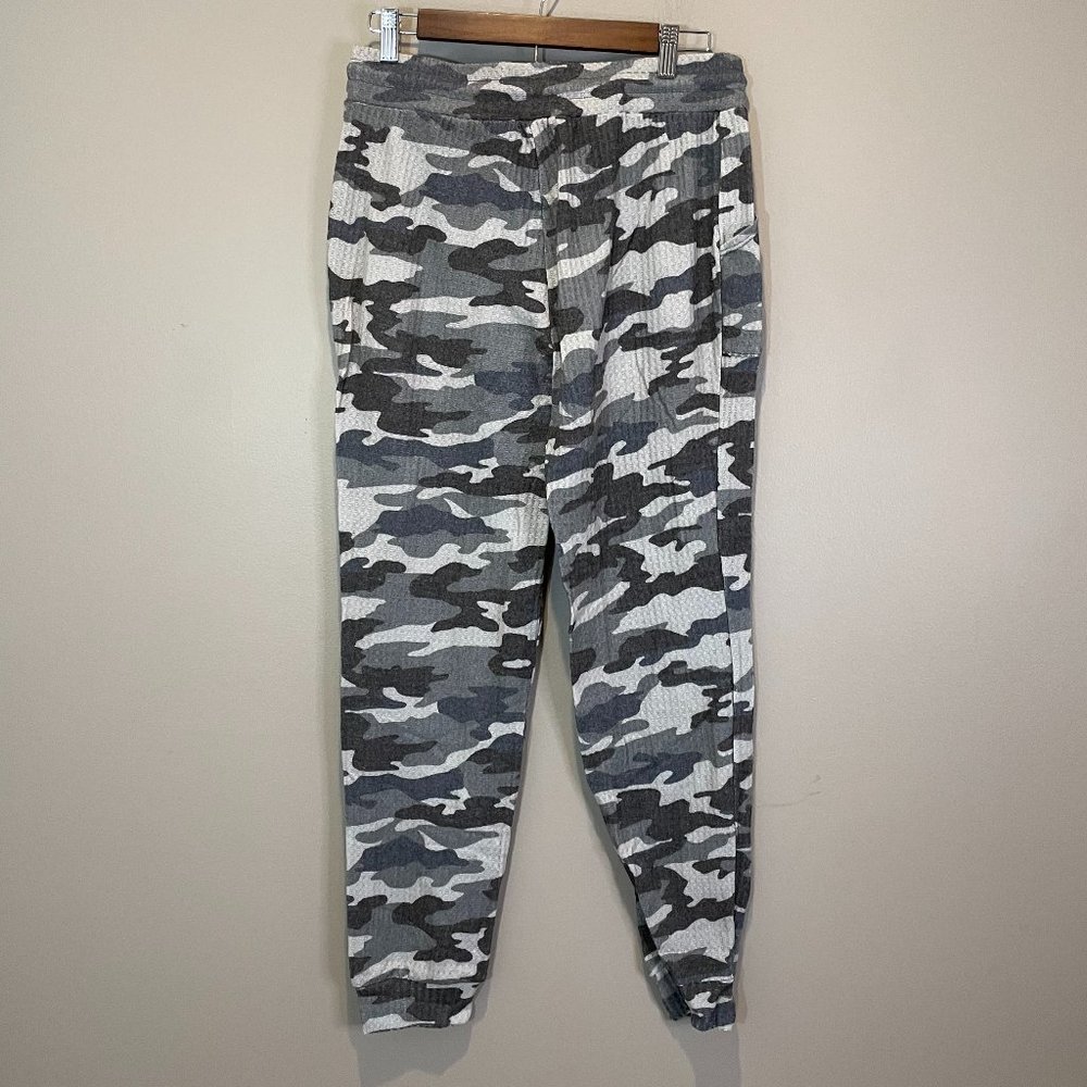 Fashion Nova Womens Super Soft Thermal Draw String CAMO Sweat Pants sz M NWOT